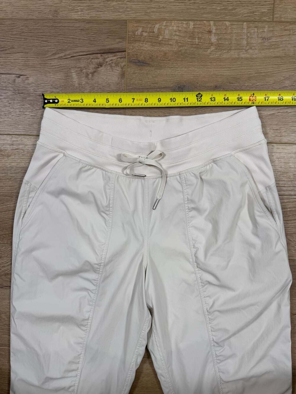 Lululemon White Lined Mid Rise Jogger Pants Women’s Size 12 Athleisure - Picture 10 of 16